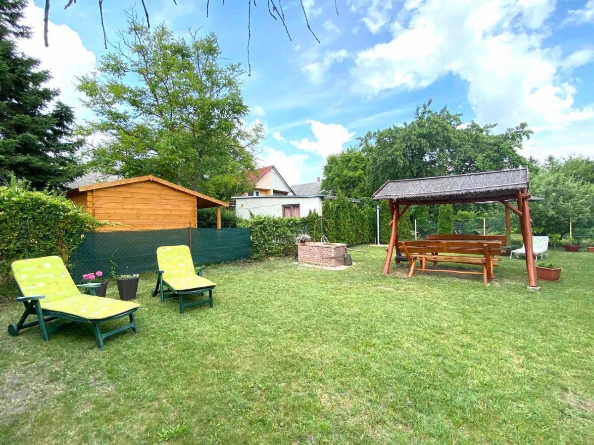 Munkacsy Apartmanok Balatonfenyves Exterior photo